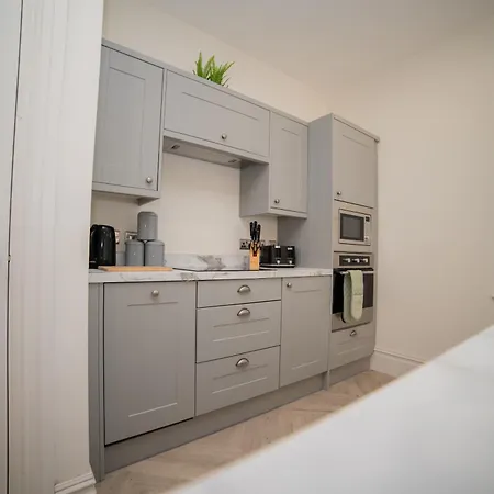 Stylish 3-Bedroom Townhouse In Leeds: Ideal For Leisure & Corporate Stays Лидс Экстерьер фото