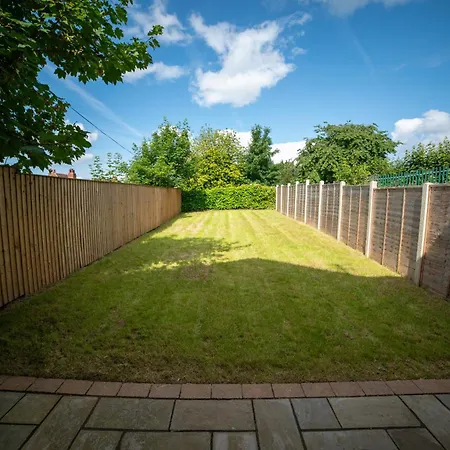 Stylish 3-Bedroom Townhouse In Leeds: Ideal For Leisure & Corporate Stays Лидс Экстерьер фото