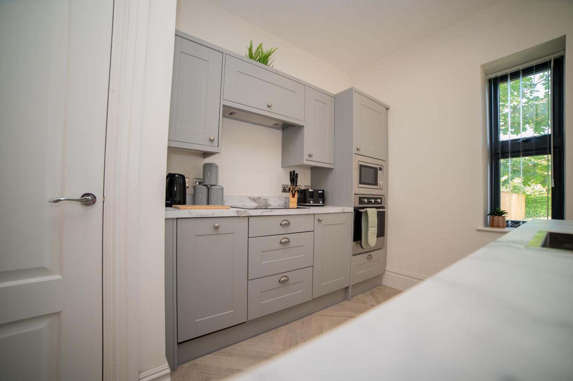 Stylish 3-bedroom Townhouse In Leeds: Ideal For Leisure & Corporate * Лидс